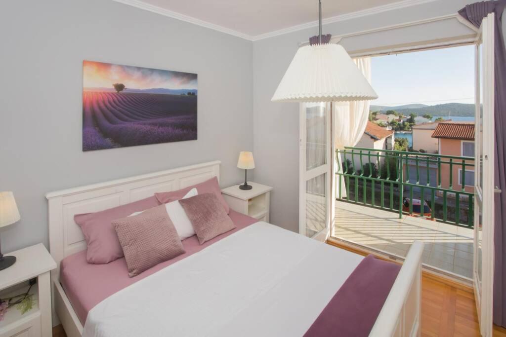 Dalma Residence Apartman Lavandella Zaboric Exterior photo